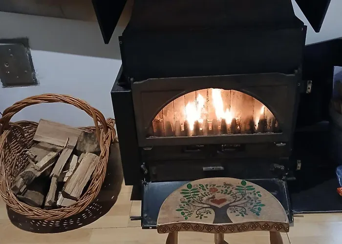 Planinska Kucica Srce 펜션 즐라티보